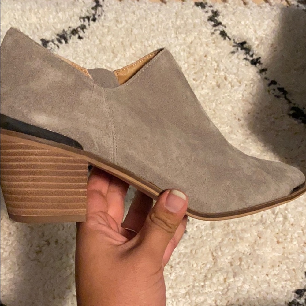 Booties - Picture 3 of 4